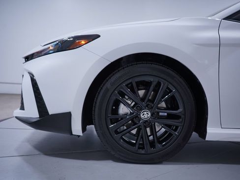 Used 2026 Toyota Camry SE w/ Convenience Package FWD image 2