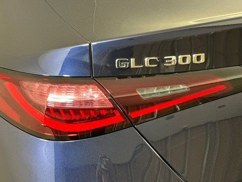 Used 2024 Mercedes-Benz GLC 300 4MATIC image 27