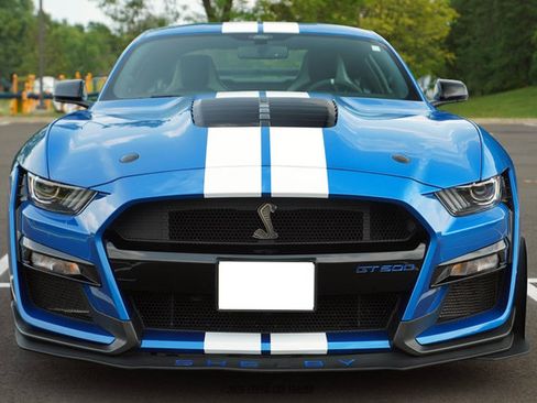 Used 2021 Ford Mustang Shelby GT500 w/ Carbon Fiber Track Pack RWD image 13