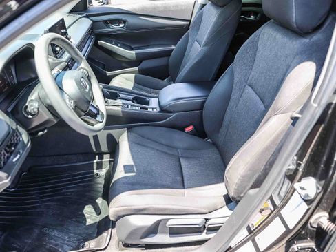 Certified 2023 Honda Accord LX image 9
