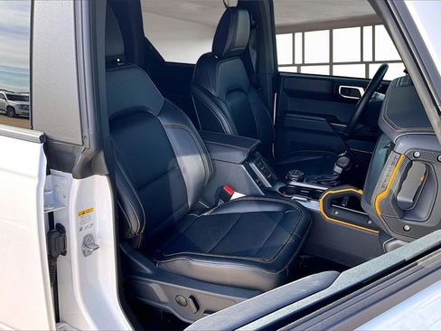 Used 2024 Ford Bronco Badlands image 7