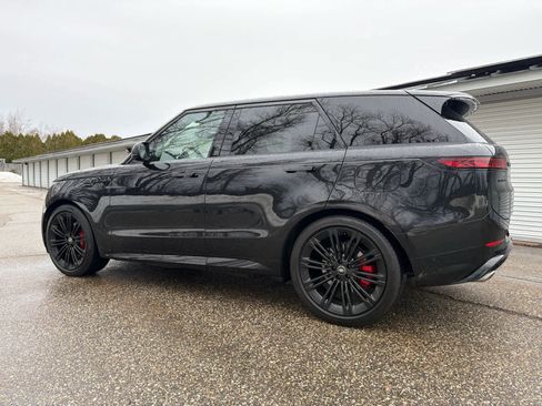 Used 2025 Land Rover Range Rover Sport Dynamic SE image 4