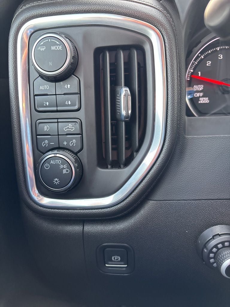 Used 2022 Chevrolet Silverado 1500 RST AWD/4WD image 15