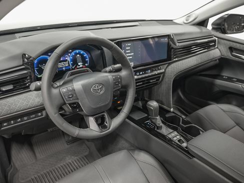 Used 2026 Toyota Camry XLE w/ Premium Plus Package AWD/4WD image 15