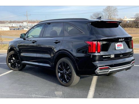 Used 2023 Kia Sorento SX image 10