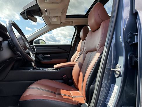 Used 2023 MAZDA CX-50 Meridian Edition image 11