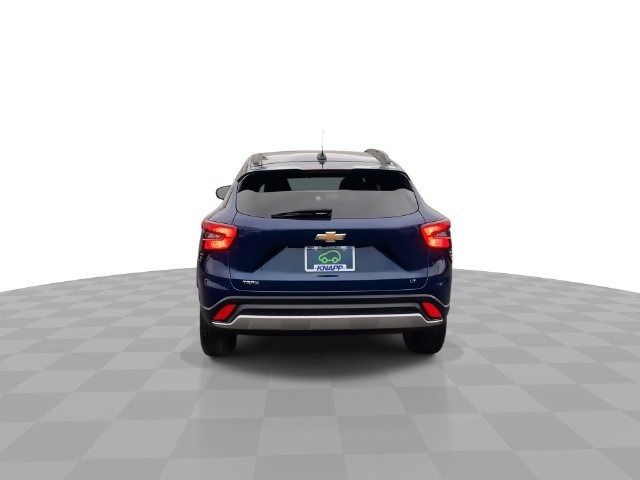 Certified 2024 Chevrolet Trax LT w/ Driver Confidence Package FWD image 7