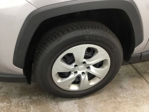 Used 2019 Toyota RAV4 LE w/ All Weather Liner Package AWD/4WD image 4