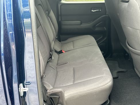 Used 2023 Nissan Frontier SV RWD image 15