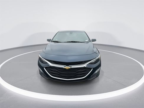 Used 2022 Chevrolet Malibu LT image 3