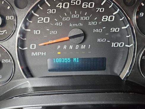 Used 2017 Chevrolet Express 2500 RWD image 51