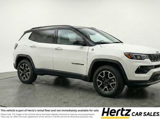 Used 2025 Jeep Compass Trailhawk AWD/4WD video 1