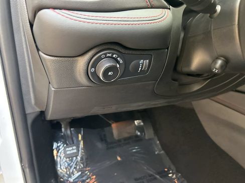 Certified 2023 Dodge Durango R/T RWD image 46