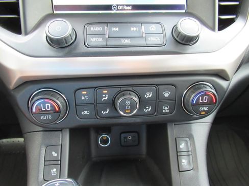 Used 2019 GMC Acadia Denali w/ Technology Package FWD image 30