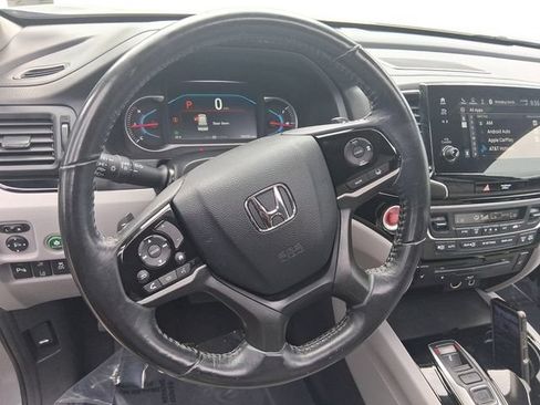 Used 2019 Honda Pilot Touring image 13