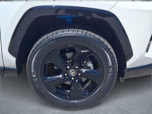 Used 2021 Toyota RAV4 XSE AWD/4WD image 10