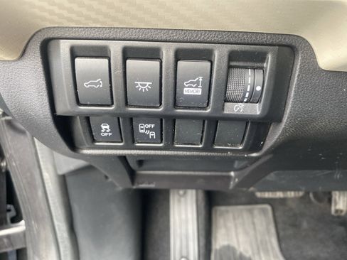 Used 2022 Subaru Ascent Premium w/ Convenience Package image 17