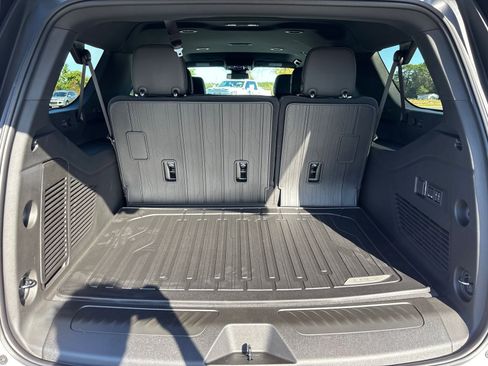 New 2026 GMC Yukon XL Elevation image 33