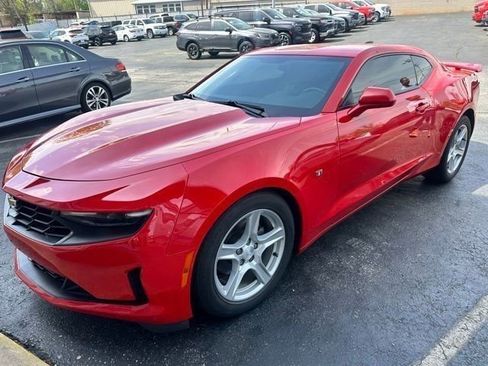 Used 2021 Chevrolet Camaro LT image 8