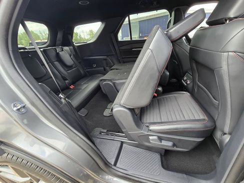 Used 2025 Ford Explorer ST-Line w/ Premium Package AWD/4WD image 38