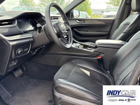 Used 2023 Jeep Grand Cherokee L Laredo AWD/4WD image 7