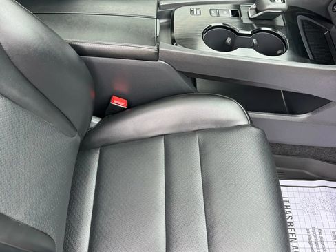 Used 2025 Nissan Rogue SV w/ SV Premium Package image 35