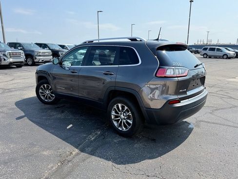 Used 2019 Jeep Cherokee Latitude Plus w/ Cold Weather Group AWD/4WD image 3