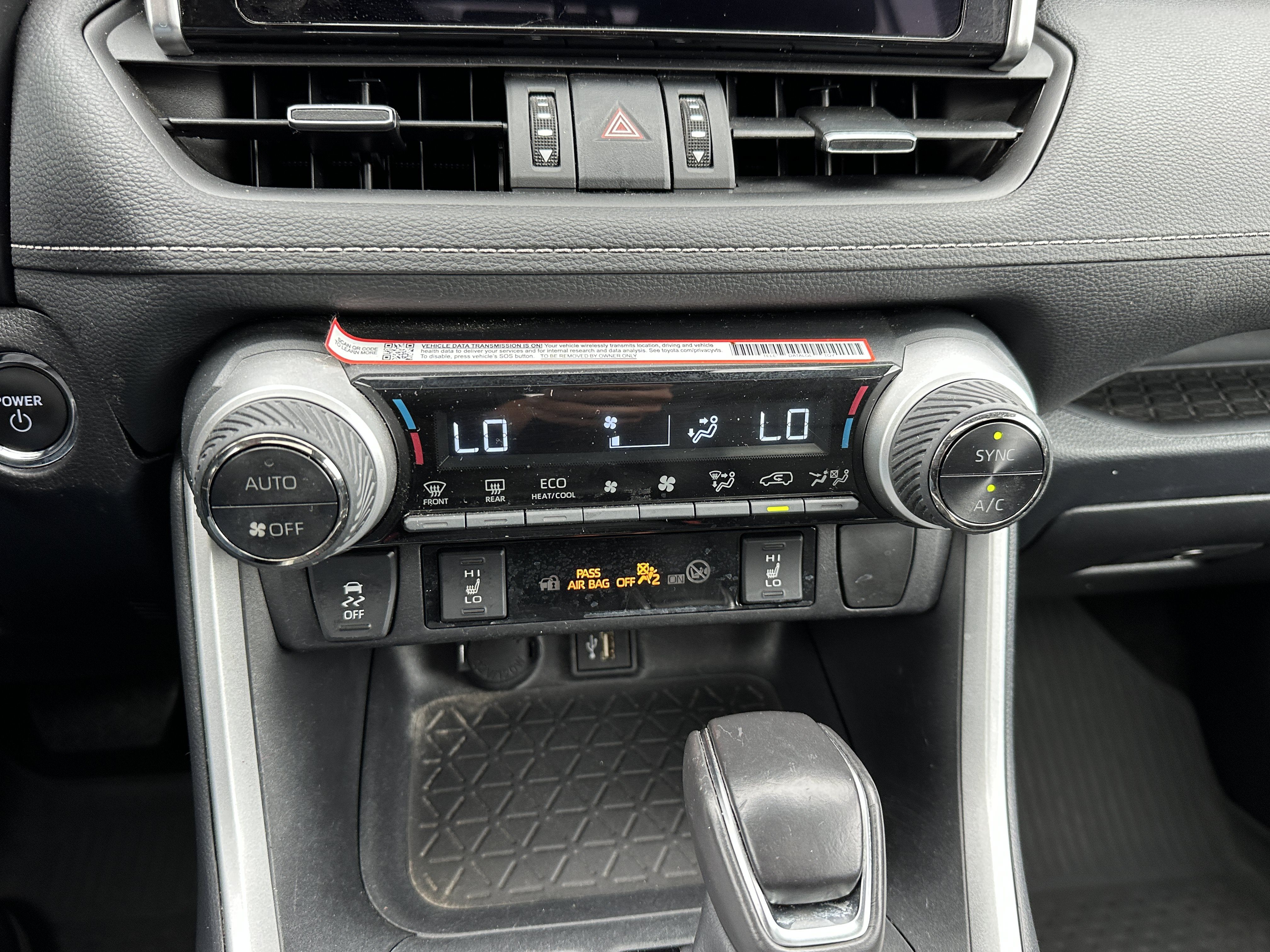 Used 2025 Toyota RAV4 XLE Premium AWD/4WD image 28
