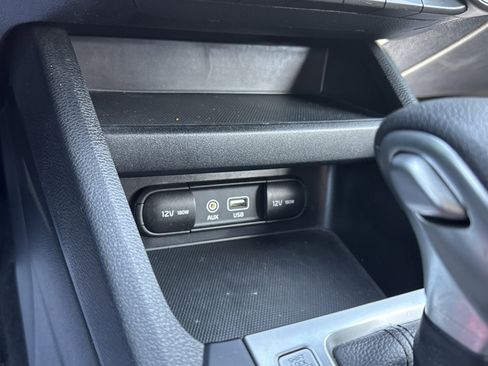Used 2019 Kia Forte LXS FWD image 10