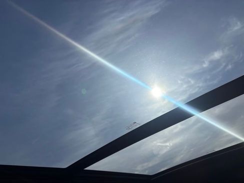 Used 2022 GMC Yukon SLT w/ SLT Luxury Package AWD/4WD image 13