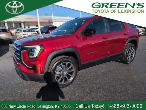 Used 2026 GMC Terrain Elevation w/ Elevation Premium Package FWD image 1