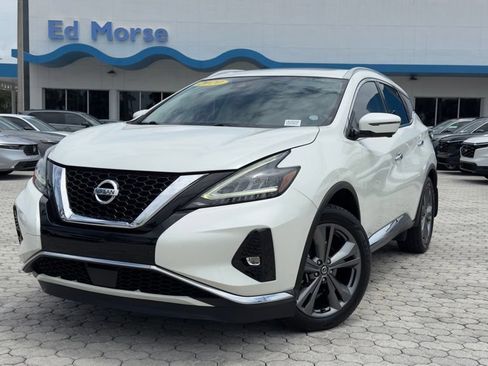Used 2020 Nissan Murano Platinum w/ Cargo Package FWD image 2