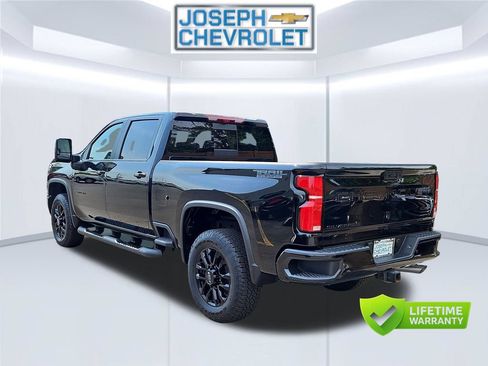 Used 2025 Chevrolet Silverado 2500 LT w/ Trail Boss Package AWD/4WD image 4