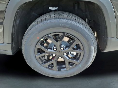 New 2026 Jeep Grand Cherokee L 4WD image 10