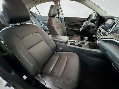 Used 2025 Nissan Altima 2.5 SV image 29