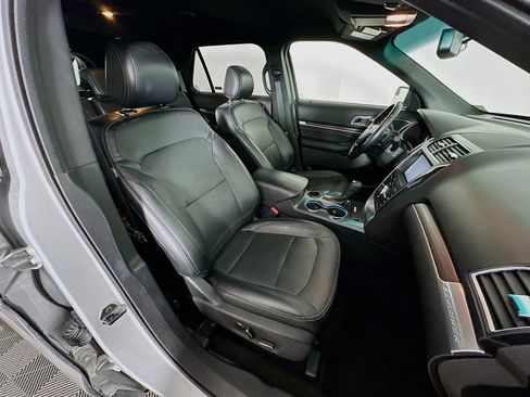 Used 2016 Ford Explorer Limited image 31