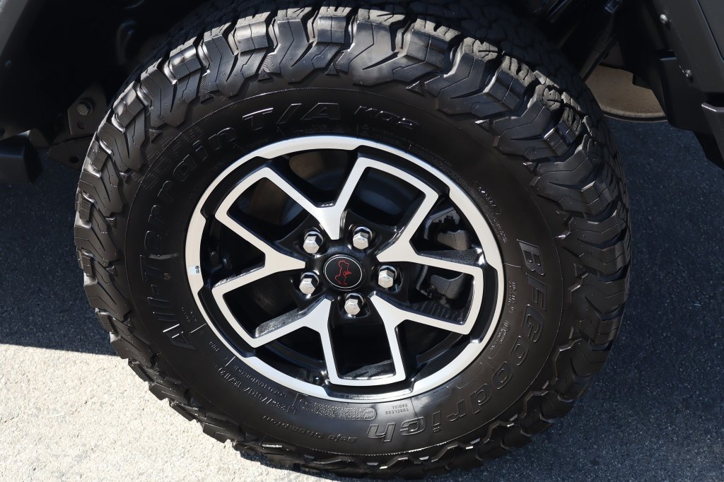 Certified 2025 Jeep Wrangler Unlimited Rubicon AWD/4WD image 13