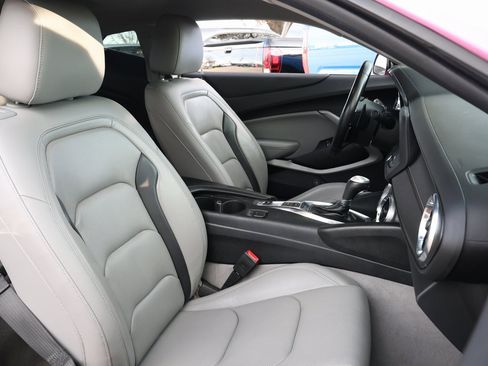 Used 2020 Chevrolet Camaro LT image 28