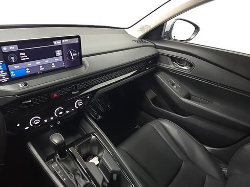 Used 2023 Honda Accord EX-L image 26