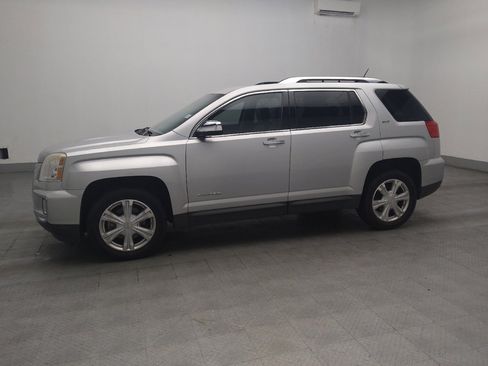 Used 2017 GMC Terrain SLT w/ Open Road Package FWD image 2