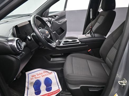 Used 2025 Chevrolet Equinox LT AWD/4WD image 6
