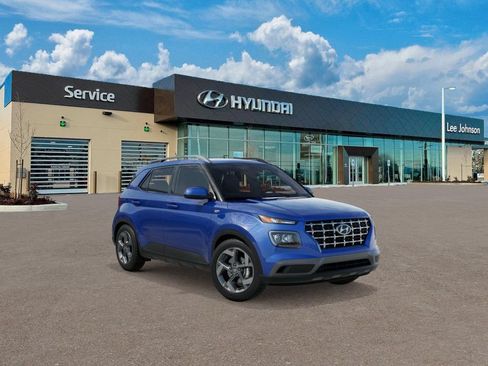 New 2026 Hyundai Venue SEL FWD image 2