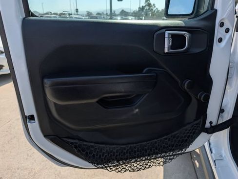 Used 2021 Jeep Wrangler Sport AWD/4WD image 14