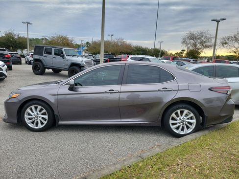 Used 2023 Toyota Camry LE image 19