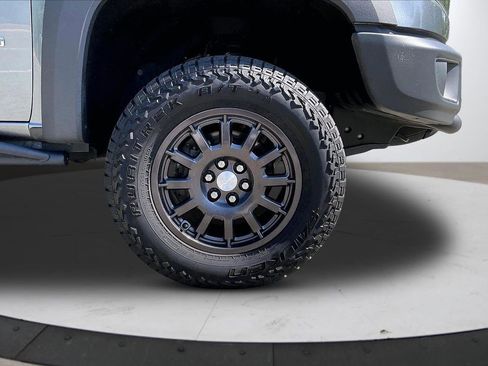 Used 2020 Chevrolet Colorado ZR2 w/ Colorado ZR2 Bison Edition AWD/4WD image 33