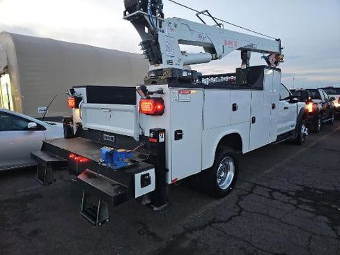 Used 2024 Ford F550 4x4 SuperCab Super Duty image 3