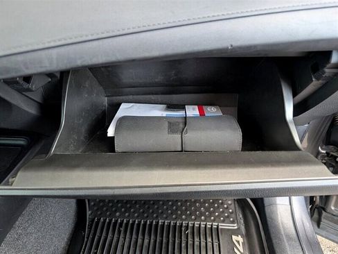 Used 2017 Toyota RAV4 LE image 29