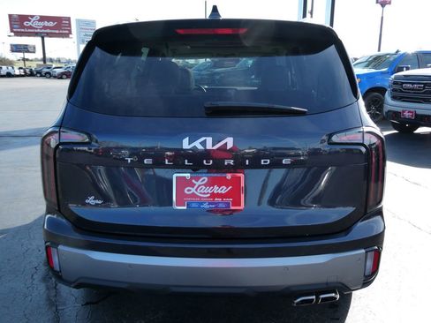 Used 2025 Kia Telluride EX w/ EX Captain's Chair Package image 6