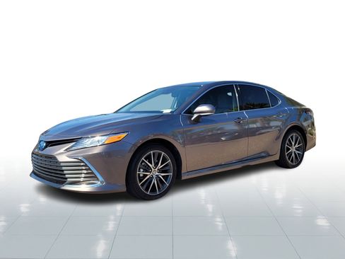 Certified 2024 Toyota Camry XLE image 2