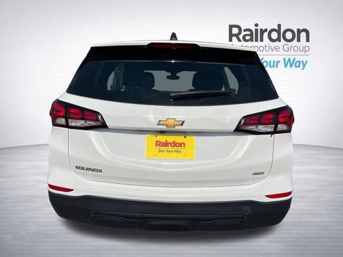 Used 2022 Chevrolet Equinox LS w/ Driver Confidence II Package AWD/4WD image 6